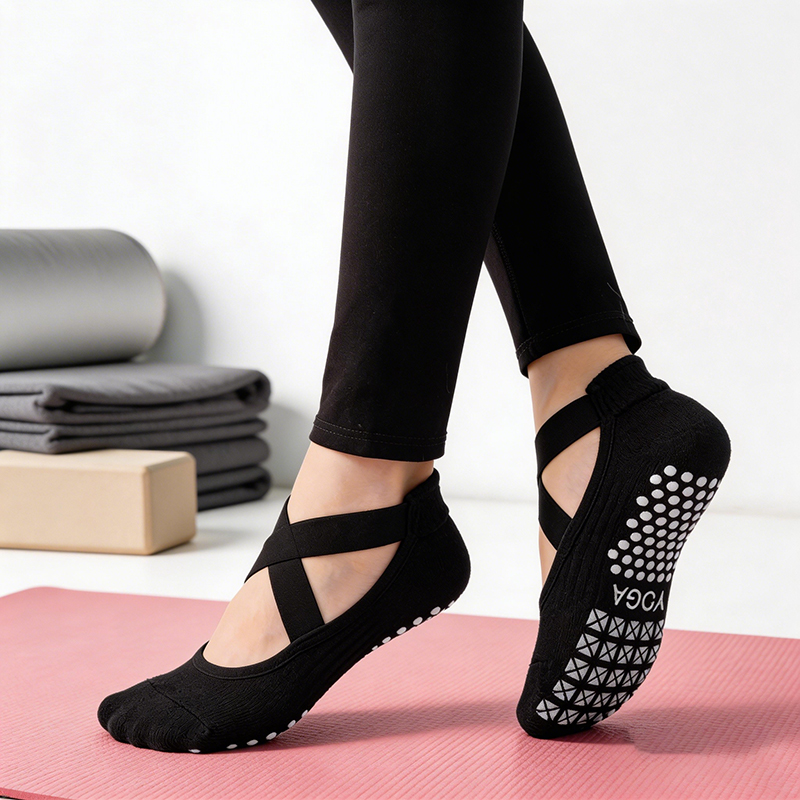 Pilates Yoga Fitness - Women Non-Slip Yoga Socks Silicone Indoor